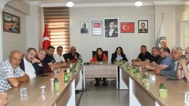 Sunat Kula'da Üretici Ve Esnafın Taleplerini Dinledi